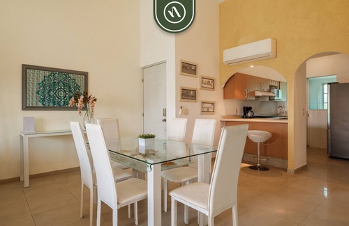 Puerto Marqués Apartamento | 2BR Condo in Acapulco with Private Patio - Pool