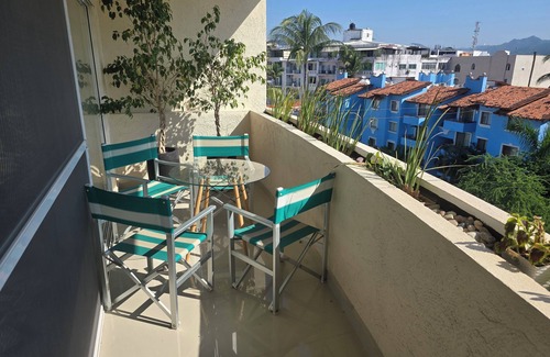 Colonia Olímpica Condominio | 2BR condo in an excellent quiet location next to the beach. La Joya condos.