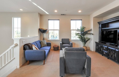 Milpitas Apartamento | 2BR Condo in Milpitas with Pool