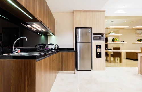 Pancoran Apartamento | 2BR Cozy and Modern L'Avenue Apartment