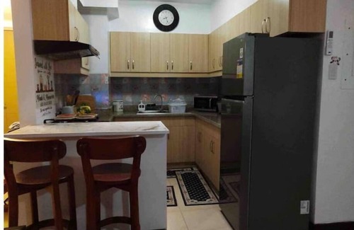 Bacoor City Condominio | 2Br DMCI Condo near Airport & MOA. FREE PARKING!!!