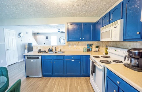 Northeast Raleigh Casa | 2br each w/private full bath