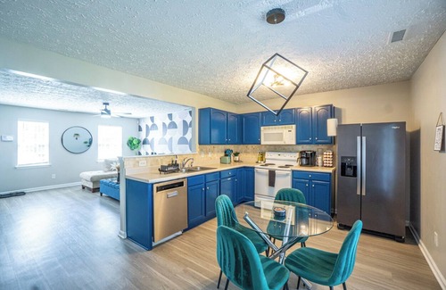 Northeast Raleigh Casa | 2br each w/private full bath