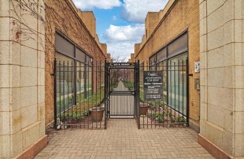 West Lakeview Apartamento | 2BR Enticing Apt in Chicago near Restaurants - Belmont A2 A4 rep