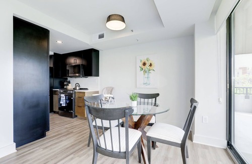 Radnor - Fort Myer Heights Apartamento | 2BR Executive Apartment by Envitae