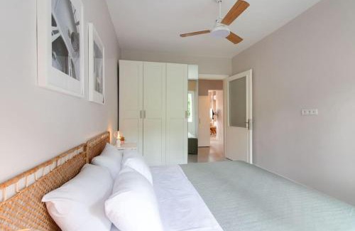 Adalar Apartamento | 2BR Flat W Modern Touches