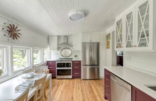 Folly Beach Cabaña | 2BR Folly Cottage 1-block from the beach!