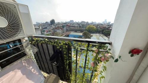 Van Mieu Apartamento | 2BR Getaway By Train Street