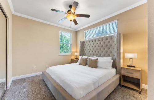Reno/Tahoe Airport Apartamento | 2BR Getaway Pool Gym Basketball Court & Theater Access