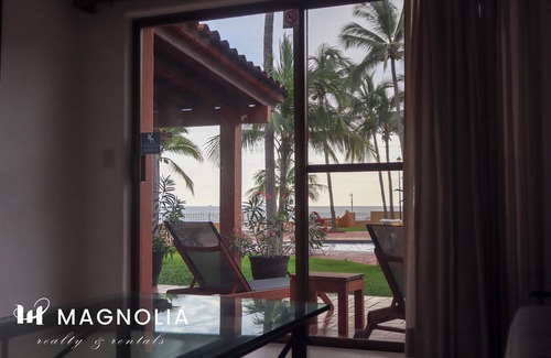 Zona hotelera Villa | 2br handwritten Suite oceanfront in Puerto Vallarta, Los Tules Condominium.