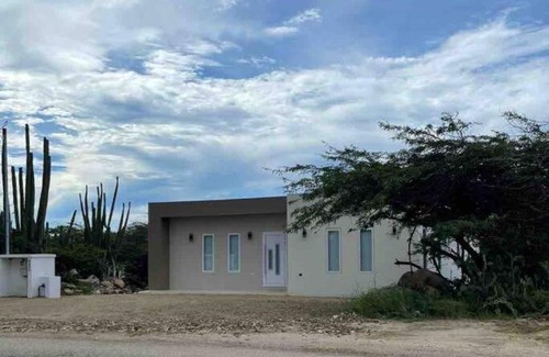 Alto Vista Casa | 2BR Home in Noord, Aruba