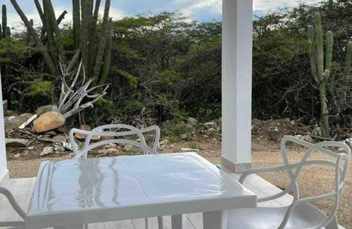 Alto Vista Casa | 2BR Home in Noord, Aruba