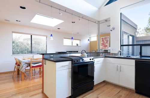 University Heights Casa | 2BR Home Near Stanford, on Sand Hill Road