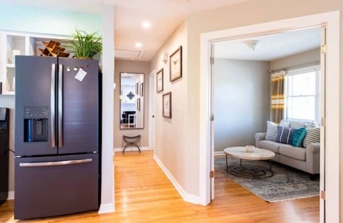 Poplar Level Casa | 2BR Home Near Zoo & Fairgrounds – Family-Friendly!