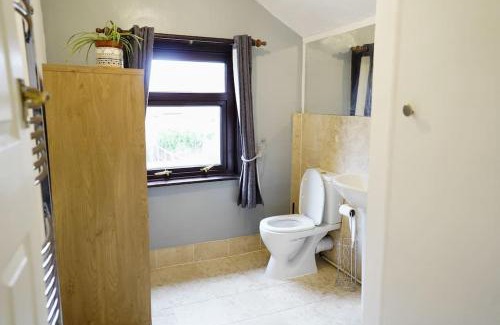 Ipswich Casa | 2BR Home W/en-suite toilet, Town Centre Ipswich.