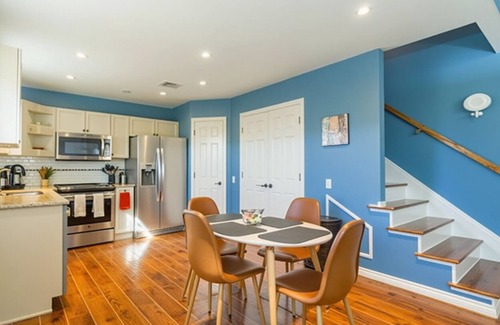 Euless Casa | 2BR Home with Backyard! Free Parking!