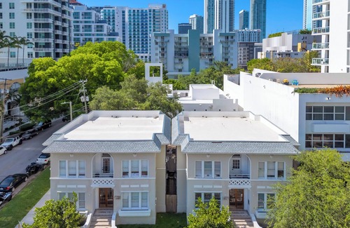 Edgewater Apartamento | 2BR in Edgewater + Free Parking, 12min to Ocean #6
