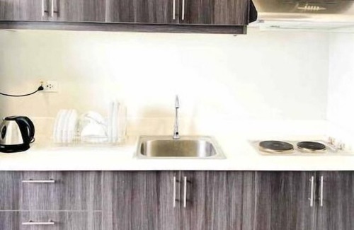 Valencia Apartamento | 2BR in Gilmore near Robinsons Magnolia w/ Parking