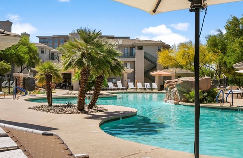 Kierland Apartamento | 2BR Kierland Commons Golf Oasis by Cozysuites!