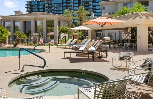 Kierland Apartamento | 2BR Kierland Commons Golf Oasis by Cozysuites!