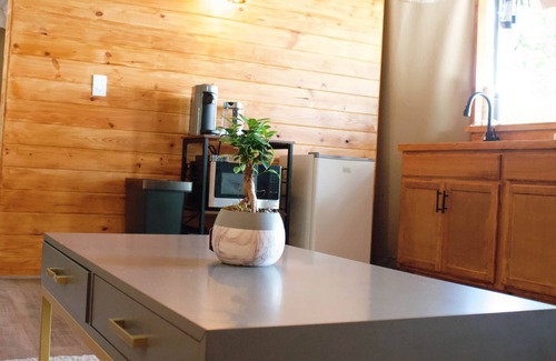 Altamont Alquiler De RV | 2BR Mountain-Valley View A/C HotTub Kitchen-Bar