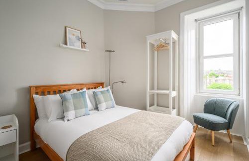 Bonnington Apartamento | 2BR New Town Castle View Apartment