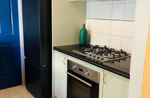 Northmead Casa | 2BR Northmead | Free Parking | Near Hospital & M2