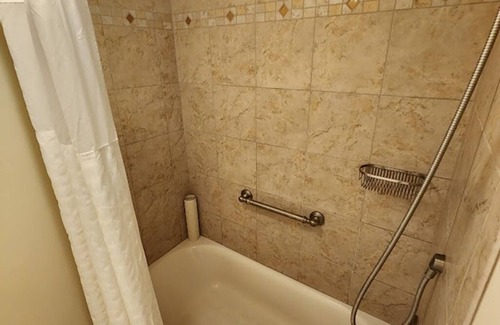 Princeville Complejo | 2BR Ocean View condo resort in Princeville. Private path to walk to the beach!