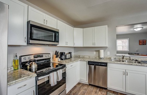 East Colorado Springs Casa | 2BR Olympic Training Center Dog-friendly
