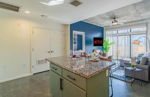 Evans Churchill Apartamento | 2BR Roosevelt Row Gym Pool Parking Sleeps 8