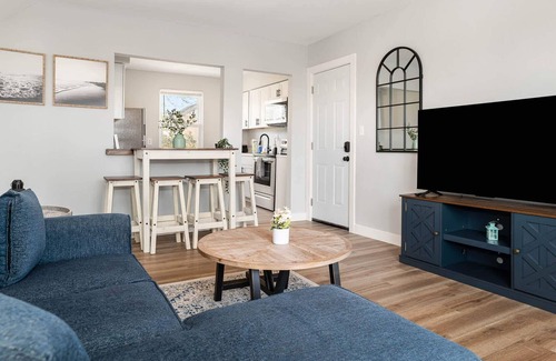 Cottage Line Apartamento | 2BR Sand Dune Suite | Beach | Pool | Balcony
