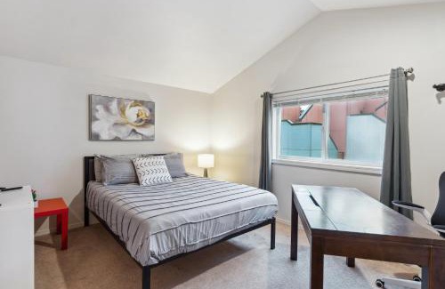 Brighton Casa | 2BR Seattle Oasis - A Short Stroll to Light Rail