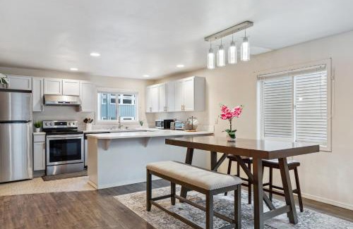 Brighton Casa | 2BR Seattle Oasis - A Short Stroll to Light Rail