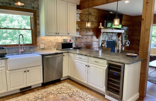 Banner Elk Casa | 2BR Secluded House with Amazing Mountain View & Dog Friendly!