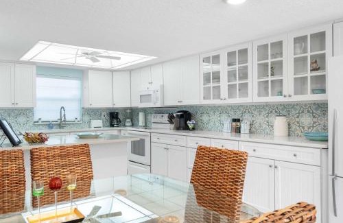 Avon By The Sea Casa | 2BR Sleeps 6 Poolfront BBQ Steps to Beach & Pier