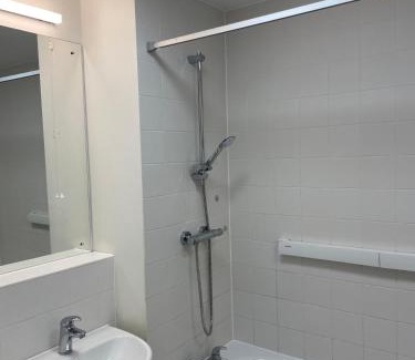 Tollington Apartamento | 2BR-Sleeps4-Parking-Balcony-NearCityCentre