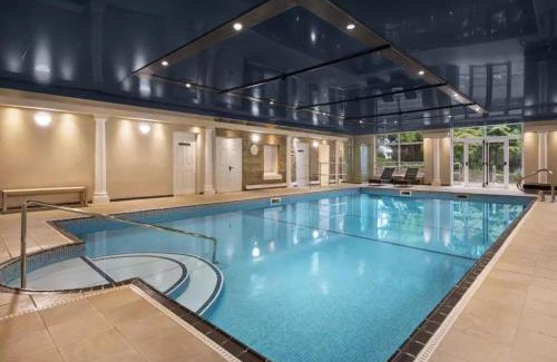 Par Casa | 2br-sleeps4-pool-freeparking-trenythonestate