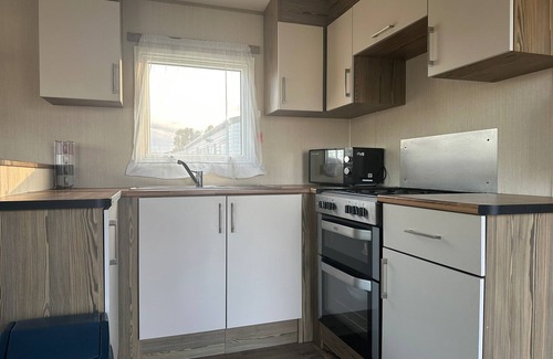 Clacton-on-Sea Cabina | 2br-sleeps6-wifi-freeparking-holidaypark