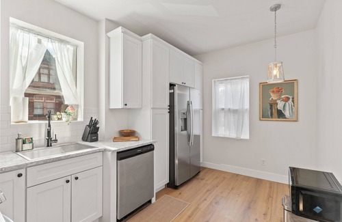 Soulard Apartamento | 2BR Soulard Apt—Sleeps 10, Golden Tee Arcade Fun