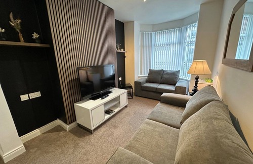 Ormeau Casa | 2br Stylish Ormeau Road House