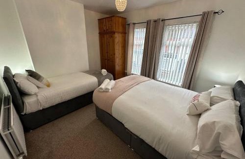 Ormeau Casa | 2br Stylish Ormeau Road House