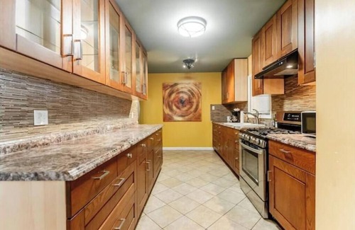 Sharon Hill Apartamento | 2BR Suite Unit Driveway Parking ! PHL Airport