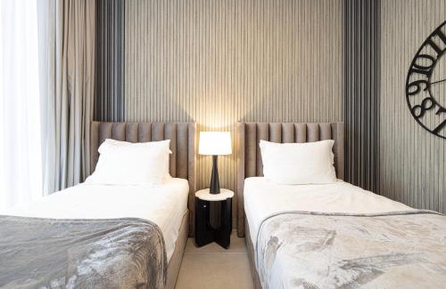 Sharjah Apartamento | 2BR The Al Jada Dream by Blue Cloud Holidays