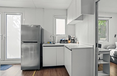 Hollywood Casa | 2BR Tiny Farm Home IN Fort Lauderdale