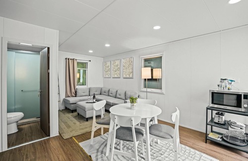 Hollywood Casa | 2BR Tiny Farm Home IN Fort Lauderdale