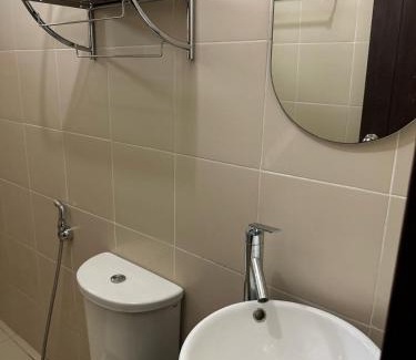 Kapitolyo Apartamento | 2BR Top Floor spacious unit in Mandaluyong