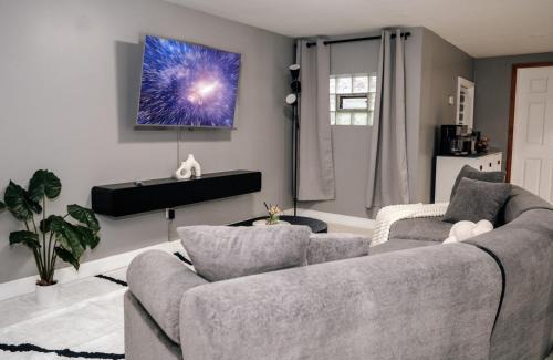 Belmont Cragin Casa | 2BR Travelers Favorite Modern
