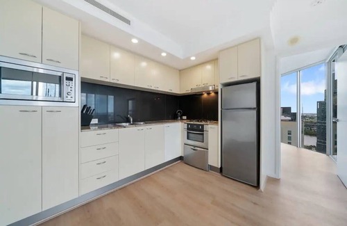 Brisbane Central Business District Apartamento | 2BR unit with City& River views with free Parking!