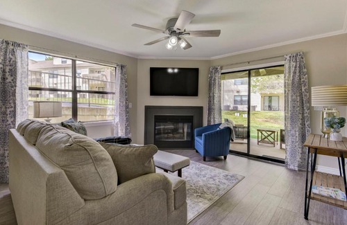 Table Rock Casa | 2BR Updated Condo at Pointe Royale Resort - Golf - 2 Pools - FREE ATTRACTION TICKETS INCLUDED - PR123-1