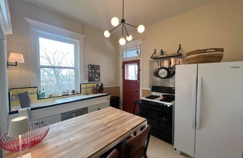 Lower Avenues Casa | 2BR Victorian Charm Mountain View Home